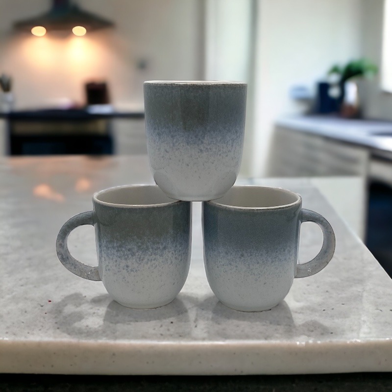 GREY AND WHITE PATTERNED MUG